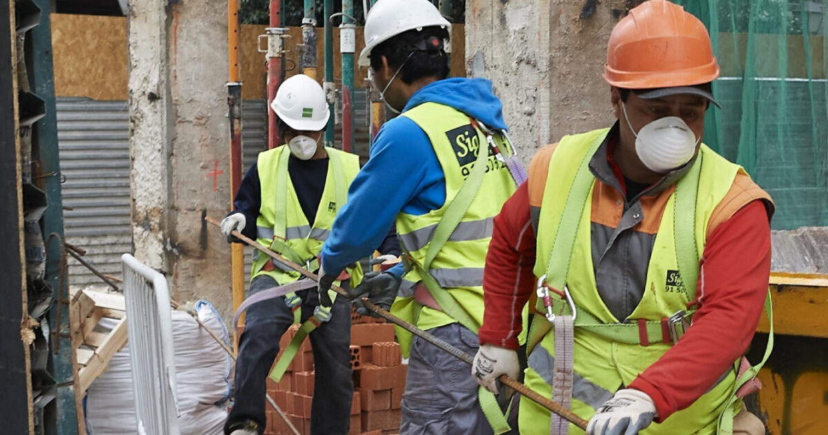 Discover COVID-19 precautions at Woodkraft. From workplace safety to project sites, learn how we prioritize health and well-being.